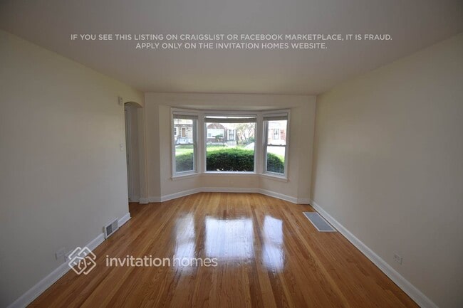 Building Photo - 8035 S Richmond St