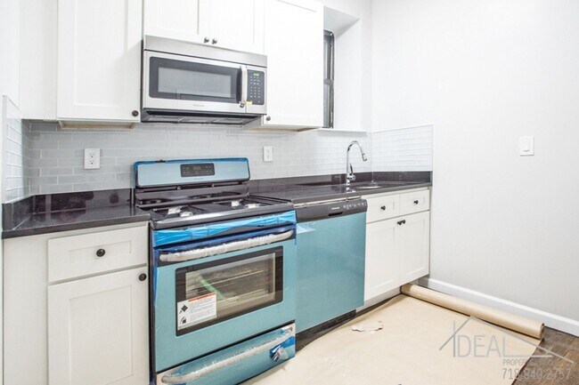 Foto del edificio - 37 Underhill Ave