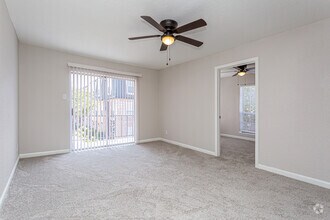 2BR, 1BA - 956SF - Lumiere