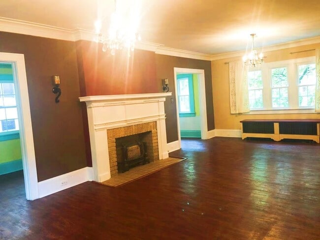 Building Photo - 91 N Portage Path