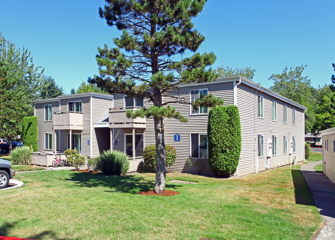 Primary Photo - Cottage Bay Apartments