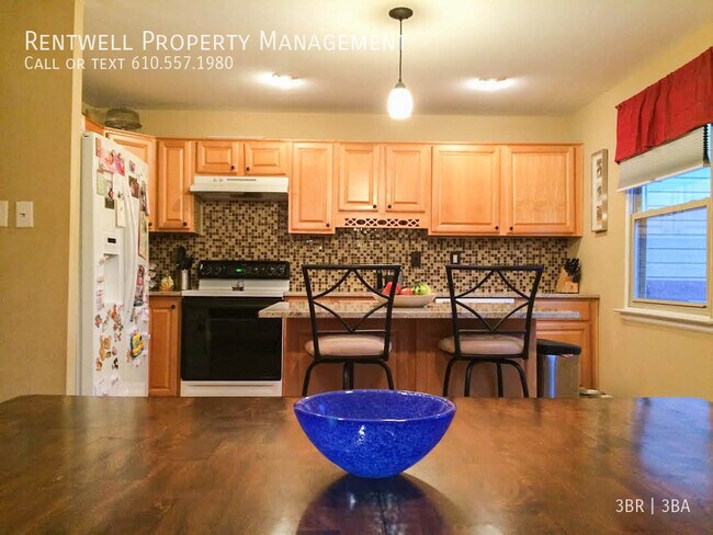 Building Photo - 3 Bed, 2.5 bath 308 Birch Dr, Lafayette Hi...