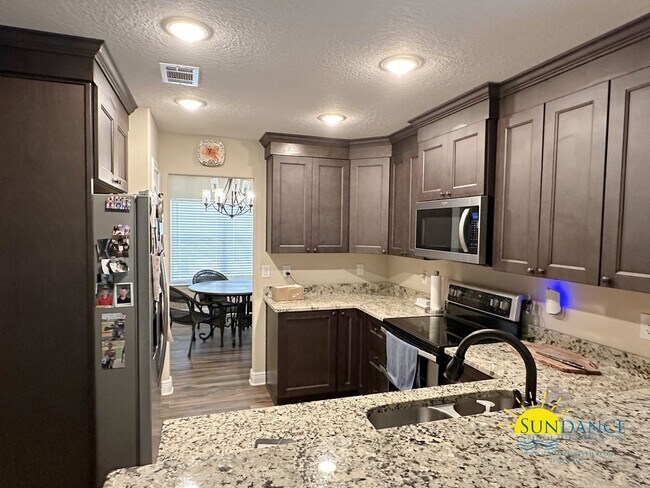 Building Photo - Charming 3-Bedroom Home in Milton!