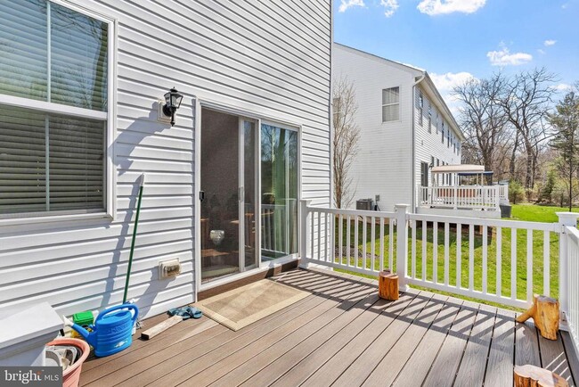 Building Photo - 407 Wynstone Ct