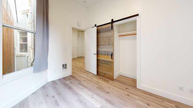 Foto del edificio - 761 6th Ave
