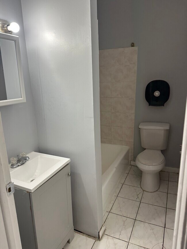 Foto del edificio - 3348 W Van Buren St
