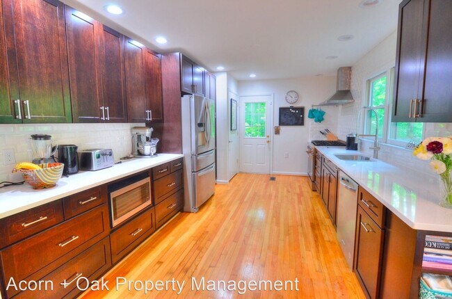 Building Photo - 3 br, 2.5 bath House - 508 Bolin Creek Dr