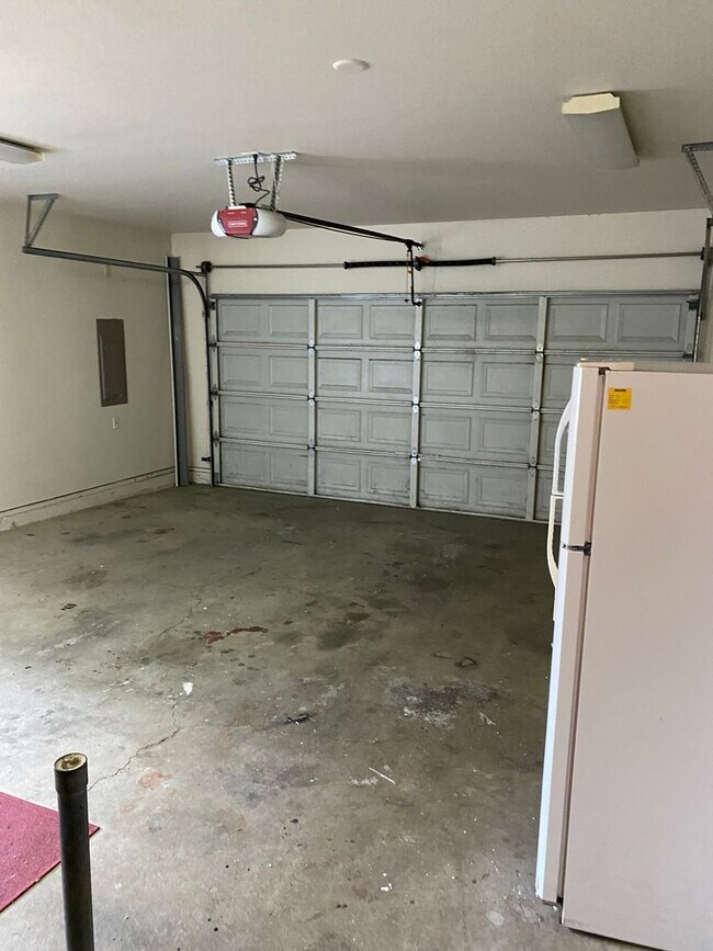 Building Photo - STATUS: UNAVAILABLE; RENTED-R170