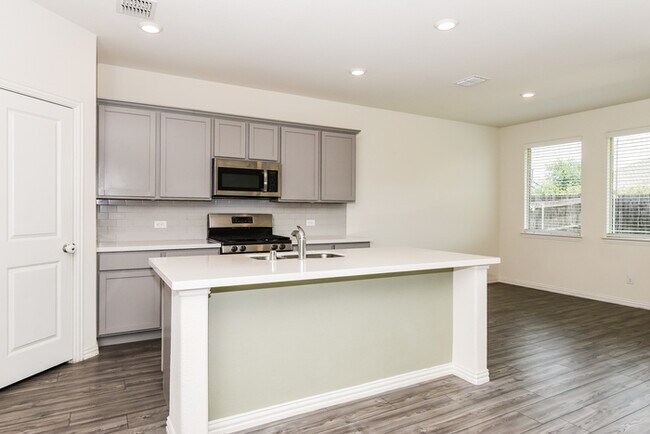 Foto del edificio - 417 Pepperbark Ave