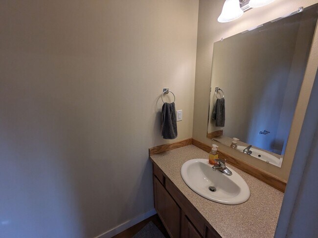 Foto del edificio - 1287 Spruce Cir