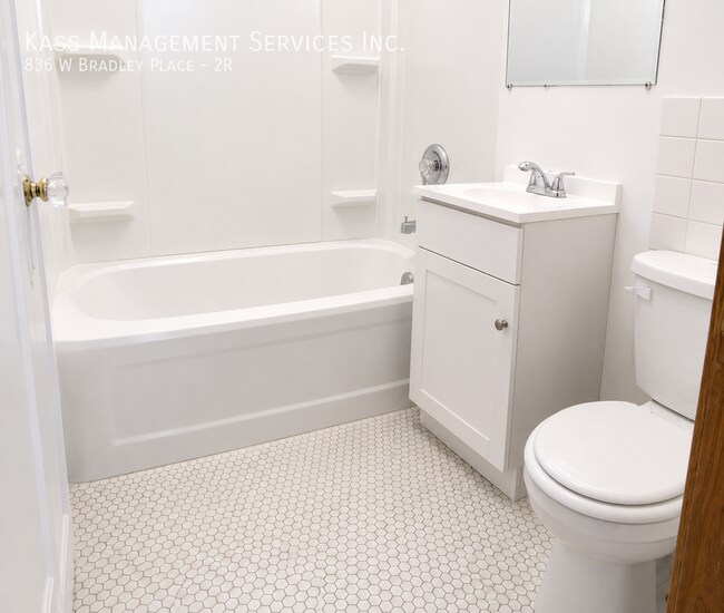 Foto del edificio - 836 W Bradley Pl