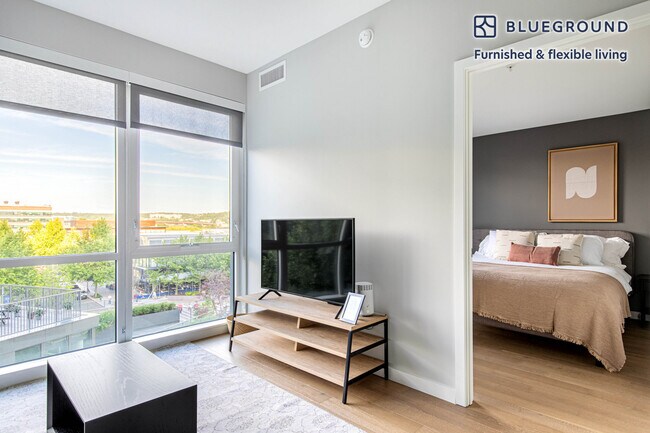 Building Photo - 3 Tingey Sq SE