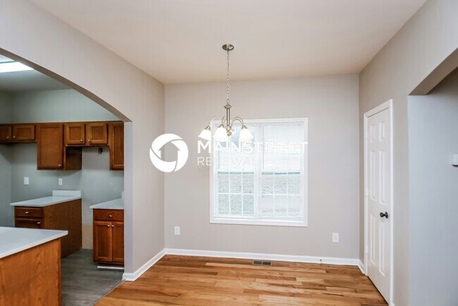 Foto del edificio - 3 Bedroom Pet-Friendly Home in Atlanta, GA...
