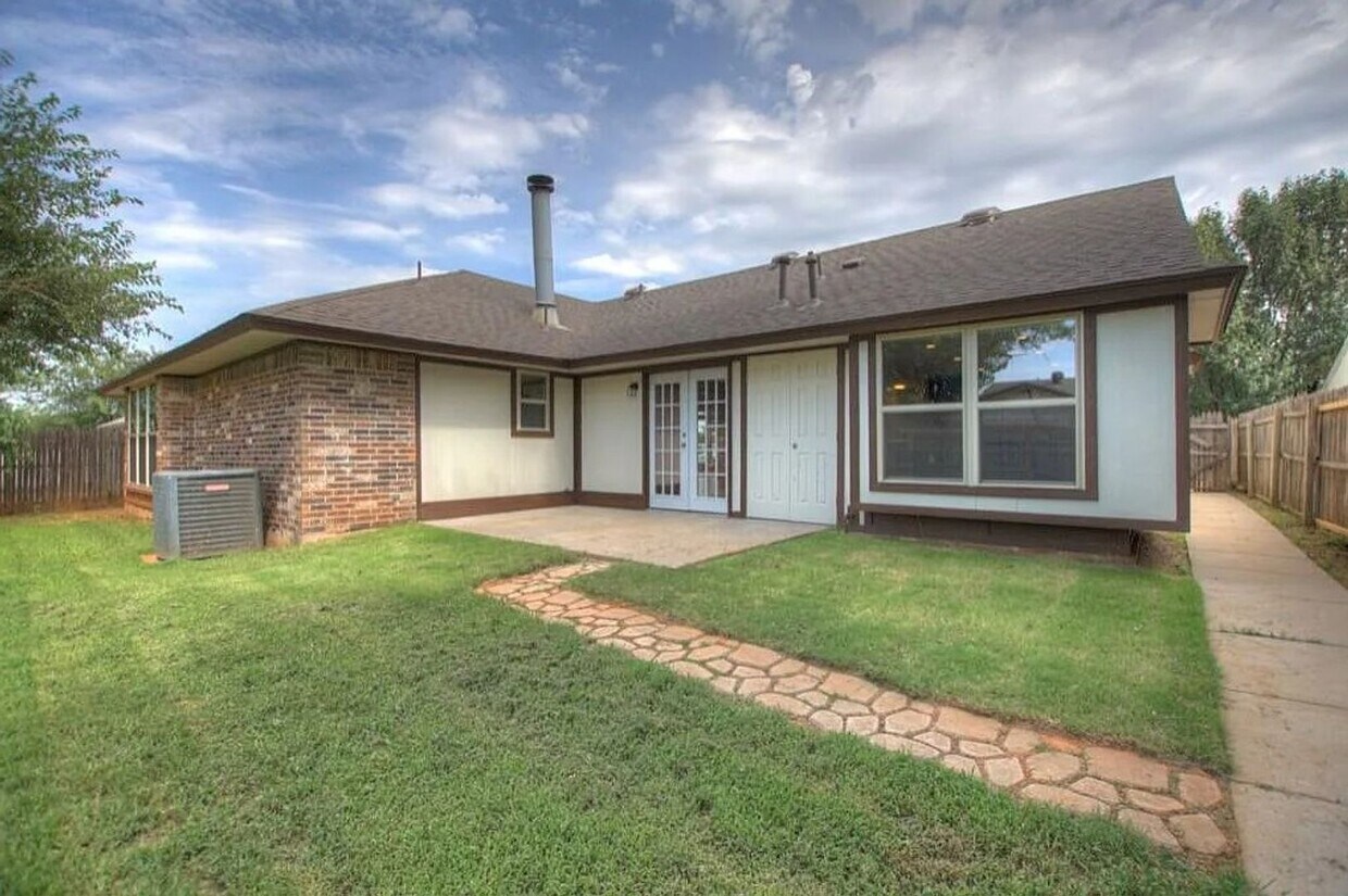 Foto principal - 2616 SW 102nd St