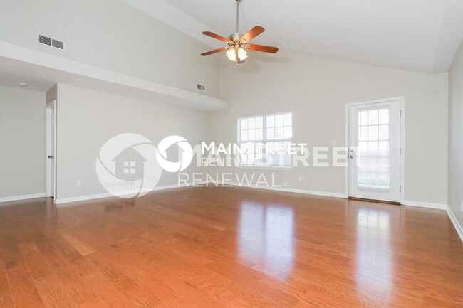 Foto del edificio - 121 Courtney Dr