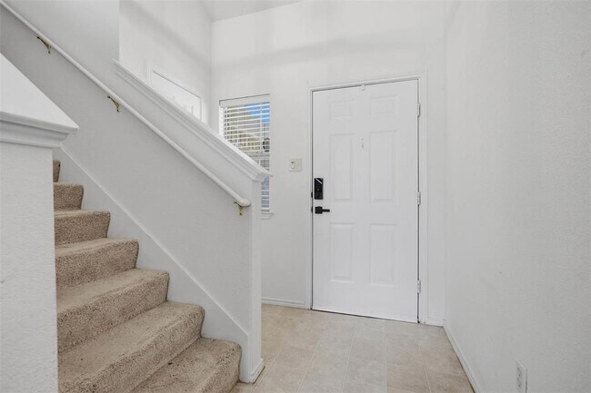 Foto del edificio - 912 Sweet Leaf Ln