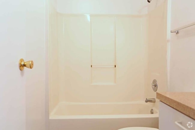 Bathroom - Citrus Meadows Apartment Homes