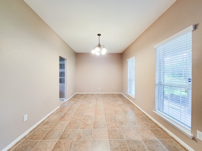 Foto del edificio - 819 Arlington Ln
