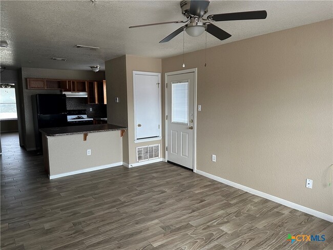 Building Photo - 1010 Lansberry Ct