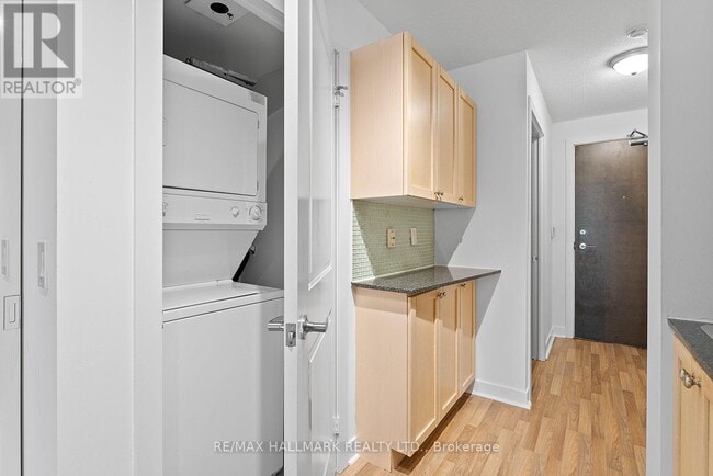 Building Photo - 50 Lynn Williams St