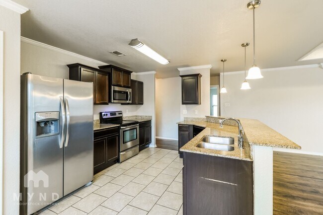 Foto del edificio - 17 Bristol Dr