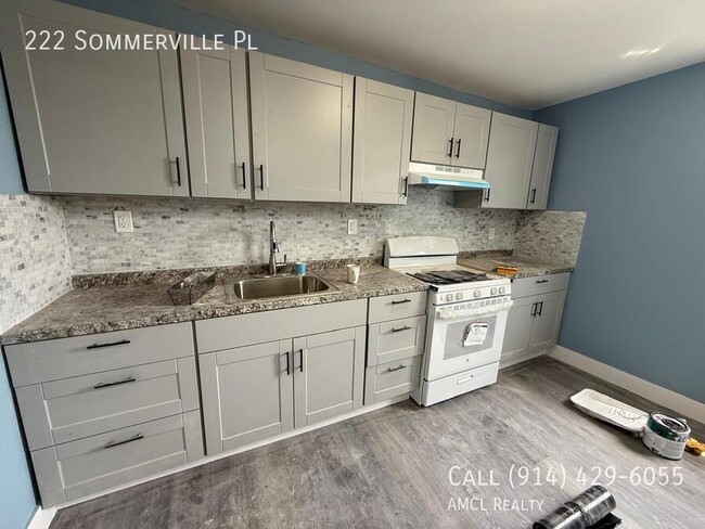 Foto del edificio - 222 Sommerville Pl