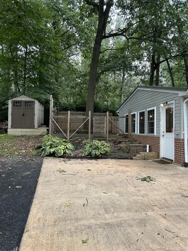 Building Photo - 310 Winterstown Rd