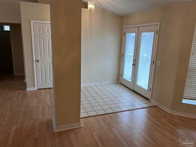 Foto del edificio - 1841 Southbay Dr