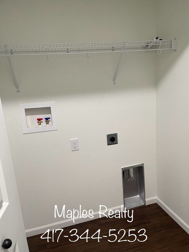 Foto del edificio - NEW CONSTRUCTION SINGLE FAMILY HOME ~  3 bed, 2 bath HOME in Hollister MO