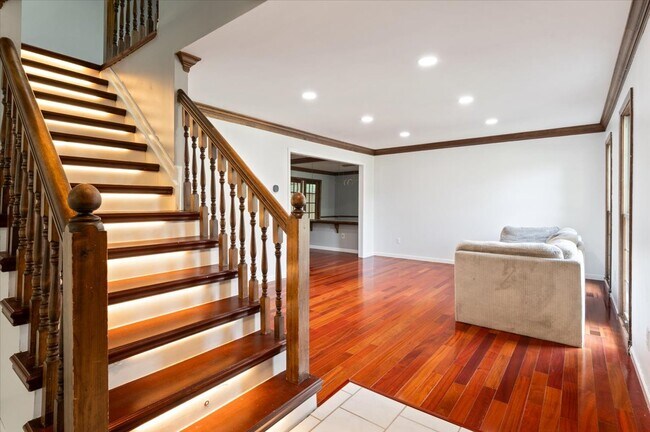 Foto del edificio - 2196 Willow Leaf Dr