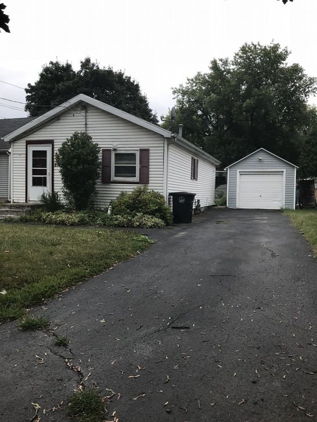 Primary Photo - 2126 Early St