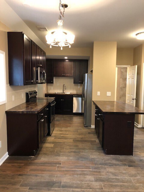 Foto principal - 1209 Chester Ave