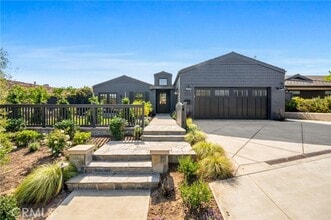 Building Photo - 531 De Anza Dr
