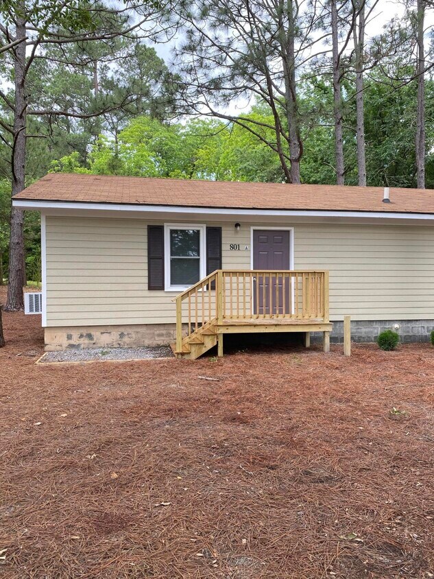 801 Aspen St, Aberdeen, NC 28315 Townhome Rentals in Aberdeen NC
