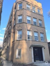 Building Photo - 7333 N Damen Ave