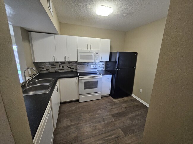 Foto del edificio - 516 Villa Del Sol Cir