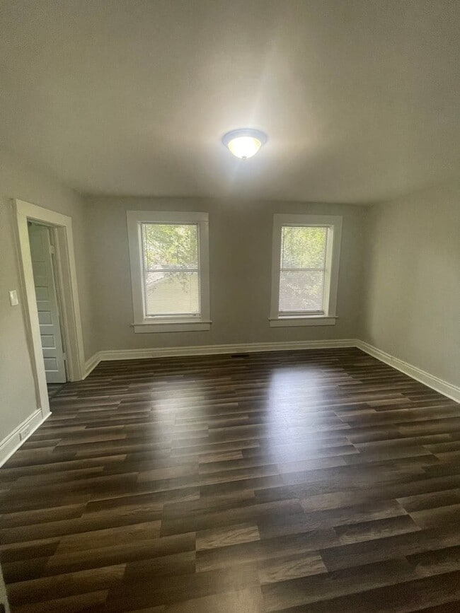 Building Photo - 419 Cumberland Dr