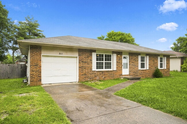 Building Photo - 511 E Dyann Dr