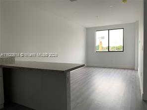 Foto del edificio - 859 E 24th St