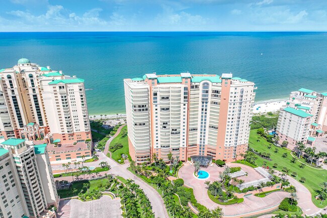 Foto del edificio - 940 Cape Marco Dr
