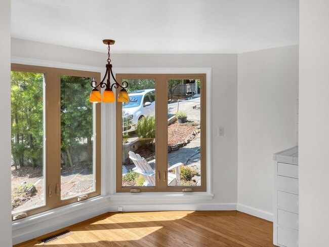Foto del edificio - Studio, 1 bath House - 62 Lower Crescent Ave
