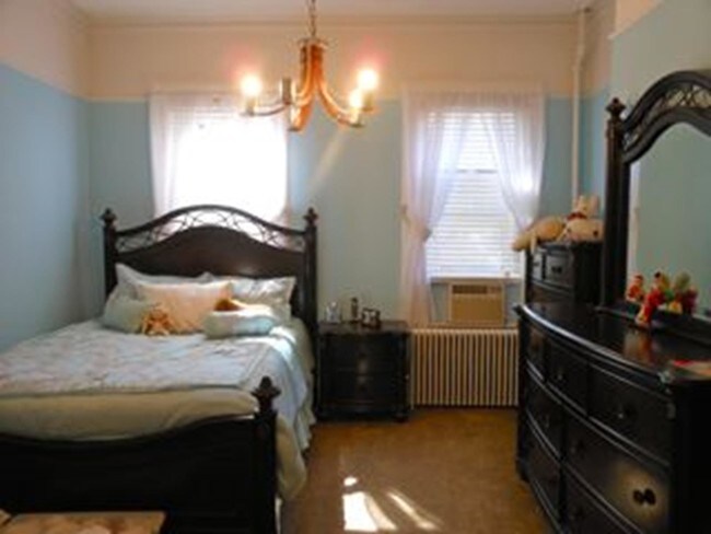 Foto del edificio - 133 E 3rd St