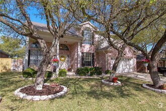 Building Photo - 2301 Zoa Dr