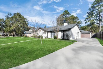 Building Photo - 1971 Round Spring Dr