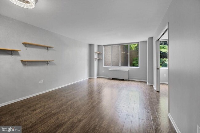 Foto del edificio - 2939 Van Ness St NW