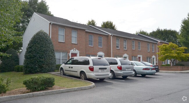 Building Photo - Andrew Alan Court Apartments