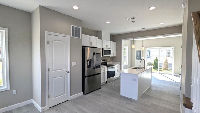 Building Photo - 2253 Papermill Rd