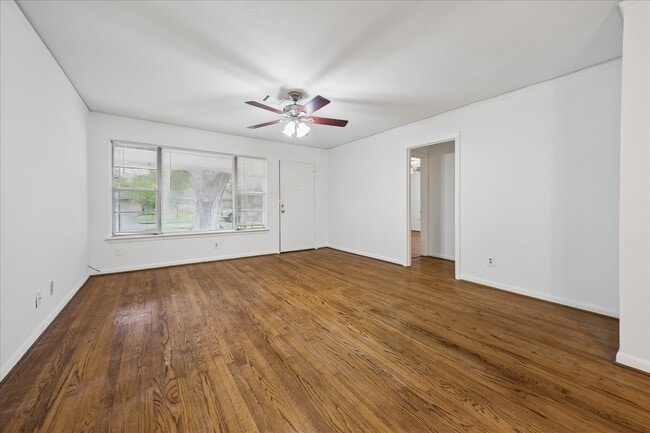 Building Photo - 4029 McDermed Dr