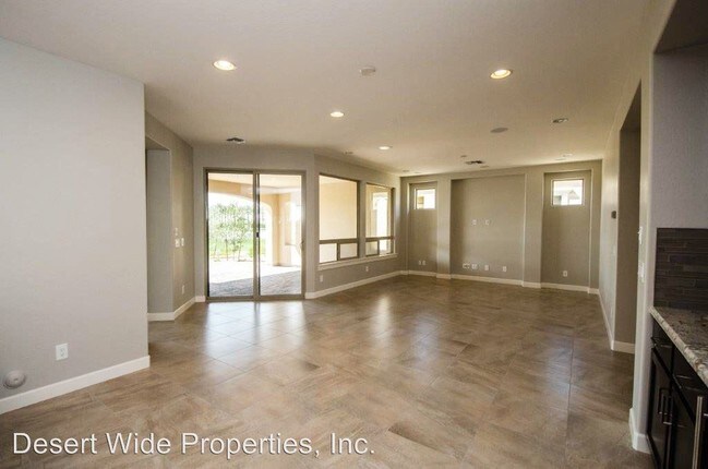 Building Photo - 2 br, 2 bath House - 741 E. LA PALTA STR.