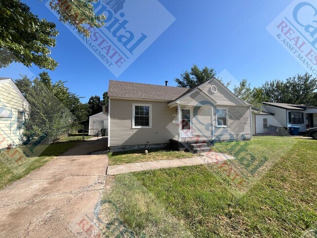 Foto del edificio - Cute 2 Bedroom with Detached Garage